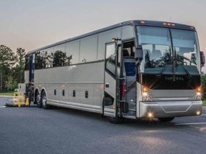 How do I choose the right coach bus for my group's needs